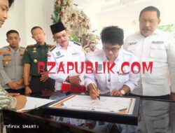 Sonti Bakara Menandatangani Piagam Pencanangan Desa Cinta Statistik Di Hari Pengukuhan DPC APDESI Bengkulu Utara