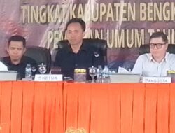 Hari Kedua Pleno Terbuka Rekapitulasi Hasil Pemilu 2024 tingkat Kabupaten Bengkulu Utara Berjalan Lancar