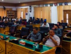 Rapat Paripurna DPRD Kabupaten Bengkulu Utara Dengan agenda Pembentukan Fraksi Fraksi