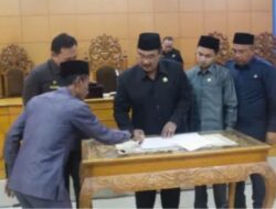 DPRD Bengkulu Utara Menggelar Rapat Paripurna Penandatanganan Bersama Terhadap Ranperda APBD Tahun Anggaran 2025