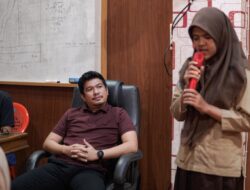 Kuliah Gratis untuk Desta Penyandang Tunanetra Tingkat SMA Bengkulu Utara Dari Bupati Arie