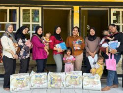 Pemdes Lebong Tandai Bersama TP-PKK Membagikan Asupan nutrisi Bagi Ibu Hamil Dan Balita