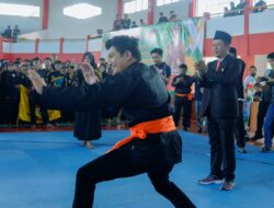 Bupati Bengkulu Utara Beri Reward untuk Atlet Berprestasi pada Pembukaan Adhyaksa Cup