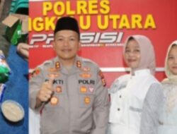 Oknum Pimpinan Media Ajak Anaknya Ambil Takjil Di polres BU Diduga Bukan Wartawan