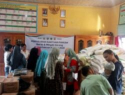Ratusan Kepala keluarga Masyarakat Didesa Senali menerima bantuan Sembako