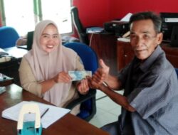 Pemdes Balam Kecamatan Air Padang Salurkan BLT DD Dan Honorium Lembaga