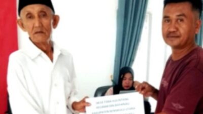 Tiga Puluh April 2026 Pemdes Taba Kelintang Salurkan Bantuan BLT DD Kepada Tiga KPM