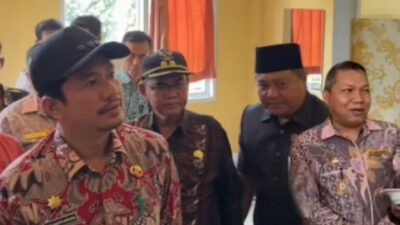 Didampingi Wabub Dan Kadis Dinkes Bupati Arie Meresmikan Puskesmas Air Bintunan