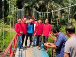 Pemdes Durian Amparan Gelar Serah Terima Pembangunan Rehat Jembatan Gantung DD 2025