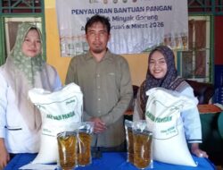 Pemdes Durian Amparan Menyalurkan Bantuan beras Ketahanan Pangan Dari Dinsos 2026