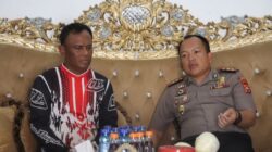 Kapolres BU Besuk Aiptu Norton Tampubolon Sebagai Bentuk Kepedulian Terhadap Personelnya Yang Sakit