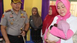 Hari Bhayangkara Kapolres BU AKBP Bakti Kautsar Ali Gelar Bakti Kesehatan Di Desa Marga Sakti Kecamatan Padang Jaya