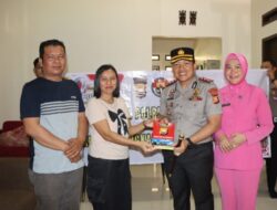 Giat kapolres BU Dalam Rangka Hari Bayangkar ke- 80 Sowan Ke kediaman personel polres anak nya sakit