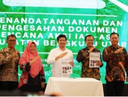 Bupati Arie Didampingi Sekda kab BU menghadiri acara Pengesahan Rencana Aksi IAD‑ASA Di bengkulu