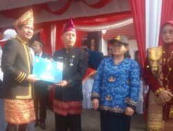 Pemkab BU Anugerahkan Satyalancana Karya Satya kepada 6 Perwakilan ASN Pada HUT Ke-67 Kabupaten Bengkulu Utara Tahun 2026