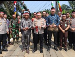 Akses Jembatan MPP: Urat Nadi Ekonomi Warga Desa Lembah Duri Hari ini Diresmikan Polres BU